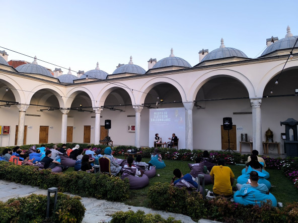 Medrese Davutpaşa'da Hakikat Sonrası Çağın Bilgi ve Medya Düzeni Ele Alındı