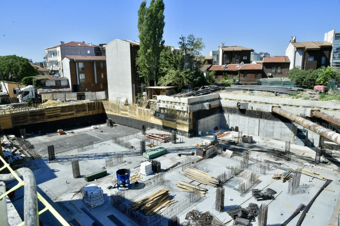 Başkan Turan, Karagümrük'te 900 Öğrencimize Hizmet Verecek Neslişah Sultan İlkokulundaki Çalışmaları Yerinde İnceledi