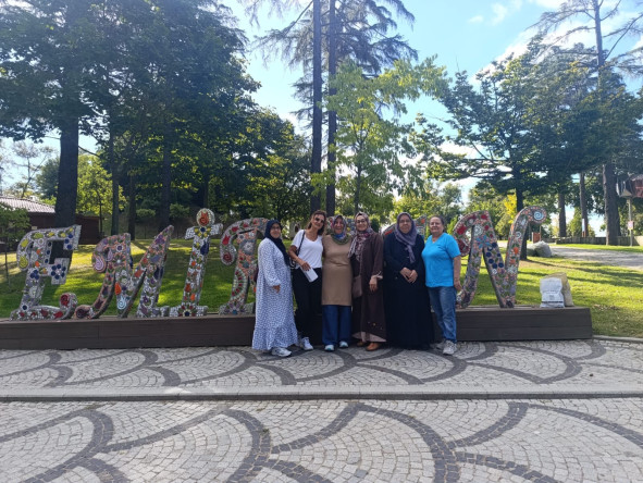 KARINCA El Emeği Eğitim Birimimizden Emirgan Korusu'na Kültür ve Doğa Gezisi