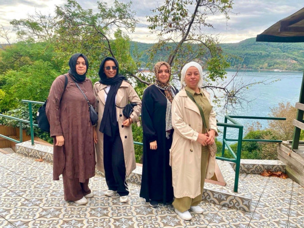 Kadın ve Aile Birimimizin Türbe Gezileriyle Vatandaşlarımız İstanbul'un Manevi Mirasını Keşfediyor