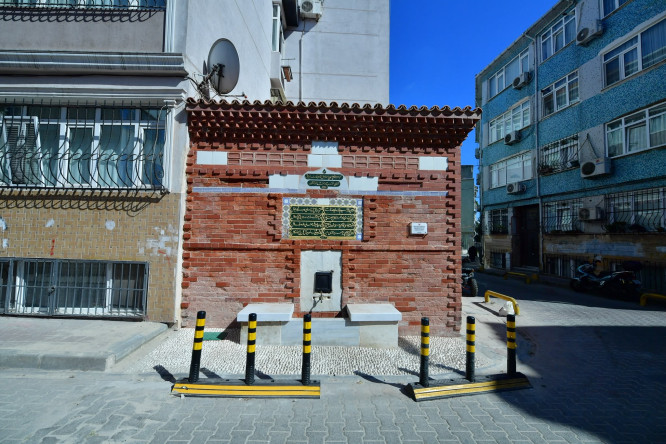 Fatih'in 140. Çeşmesi Ebezade Abdullah Ağa Çeşmesi Yeniden Suyuna Kavuştu