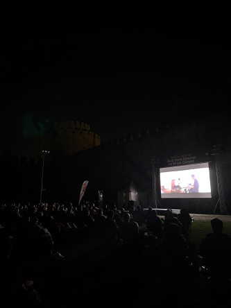 Açık Havada Tarihle Buluşma: Yedikule Hisarı'nda Sinema Akşamları Turkcell Sponsorluğunda Devam Ediyor