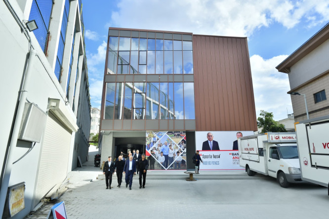 Başkan Turan, Yakında Açılacak Mimar Sinan Spor Kompleksi'ndeki Çalışmaları Yerinde İnceledi