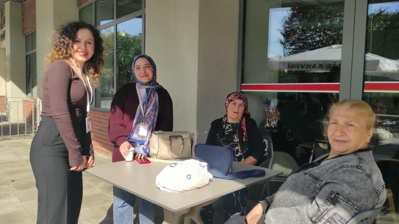 Yadigâr Kahvesi'nde Büyüklerimiz Sağlıklı Hayat Merkezi ve Sağlık Hizmetleri Hakkında Bilgilendirildi