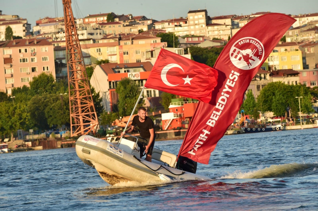 15 Temmuz Anısına Haliç'te Fener Alayı Coşkusu