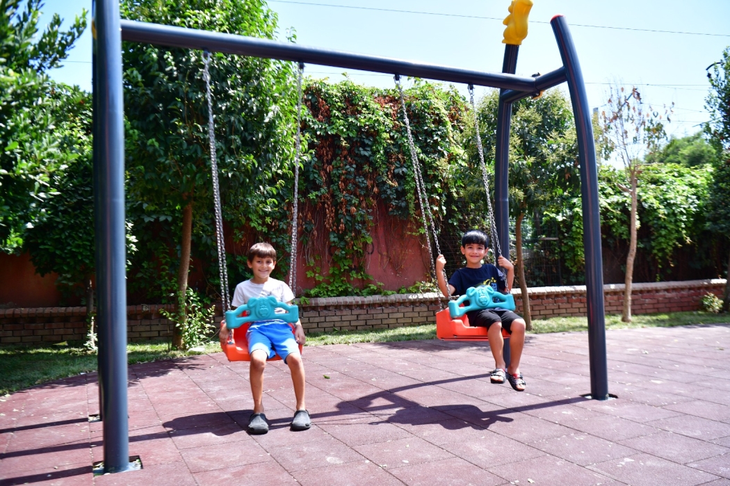 Yedikule İstasyon Parkı Yenilendi