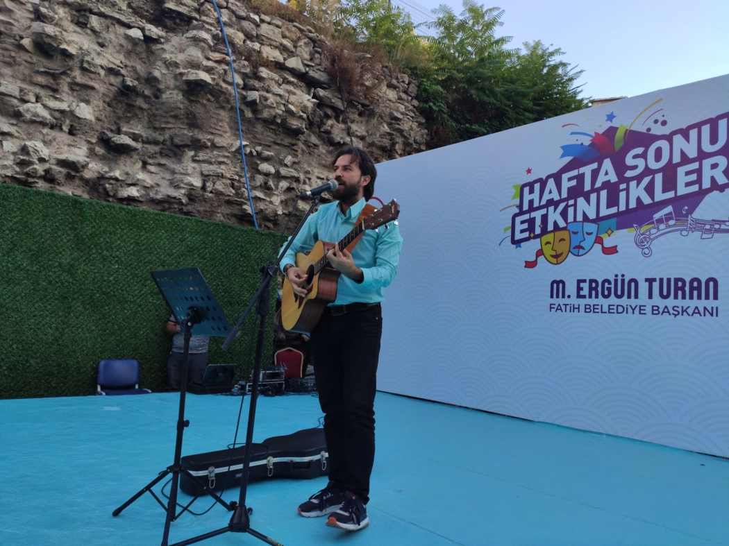 Çocuklar Hafta Sonu Doyasıya Eğleniyor