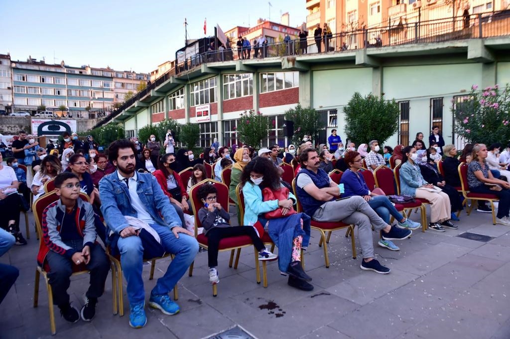 Bozkırın Tezenesi Neşet Ertaş'ı Türküleriyle Andık