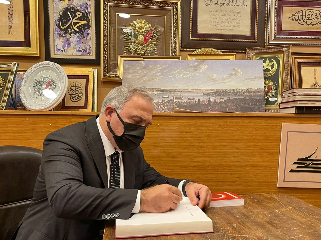 Başkan Turan Sahaflar Çarşısı'nı Ziyaret Etti