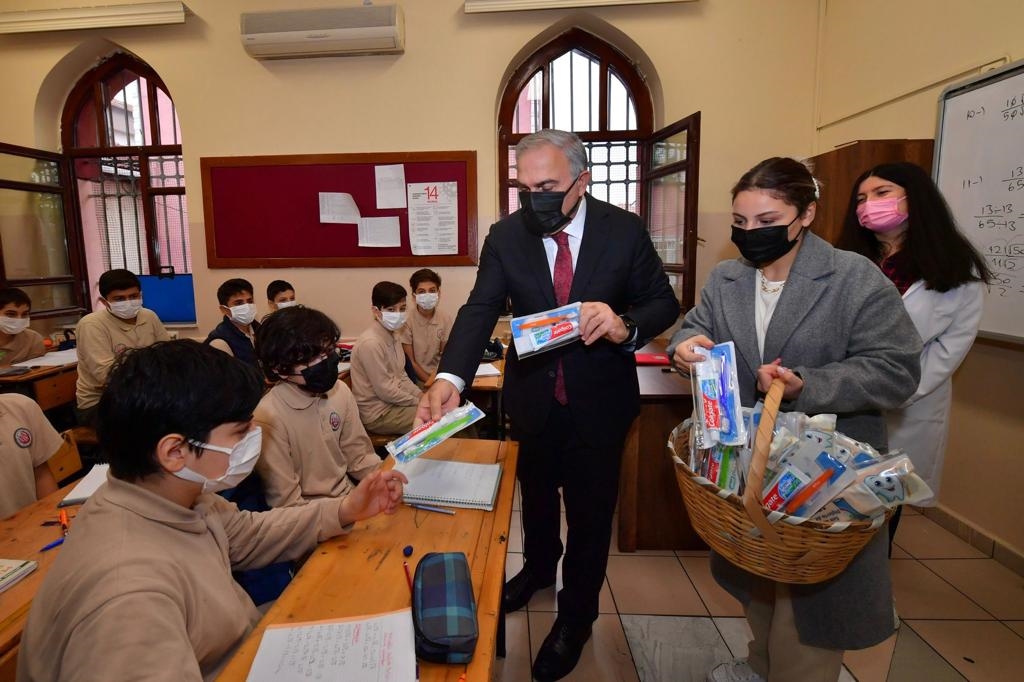 Başkan Turan Ziyaretlerine Balat Mahallesi'nde Devam Ediyor