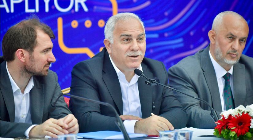 Başkan Turan, “Vatandaş Soruyor, Başkan Cevaplıyor” Programında Hemşehrileriyle Buluşarak Talep, Öneri ve Soruları Dinledi