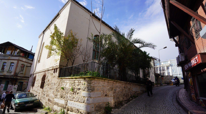 Kapı Ağası Camii Haziresi Restorasyon Çalışmaları Kapsamında Yenilendi