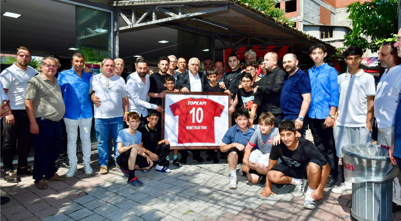 Başkan Turan, Topkapı Spor Kulübü nde Genç Sporcularımızla Buluştu, Yeni Yönetime Başarılar Diledi