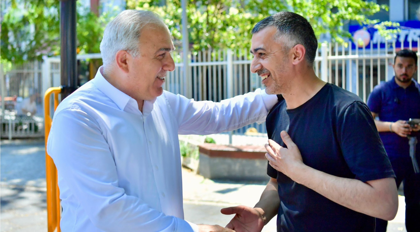 Başkan Turan, Molla Şeref ve Şehit Mehmet Çetinkaya Parkı nda Hemşehrileriyle Buluştu Başkan Turan, Molla Şeref ve Şehit Mehmet Çetinkaya Parkı nda Hemşehrileriyle Buluştu