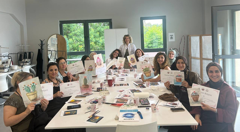 Suluboya Sanatına Akademik Bir Bakış: KARINCA El Emeği Eğitim Birimimiz ile Silivrikapı da Resim Eğitimi Programı Suluboya Sanatına Akademik Bir Bakış: KARINCA El Emeği Eğitim Birimimiz ile Silivrikapı da Resim Eğitimi Programı