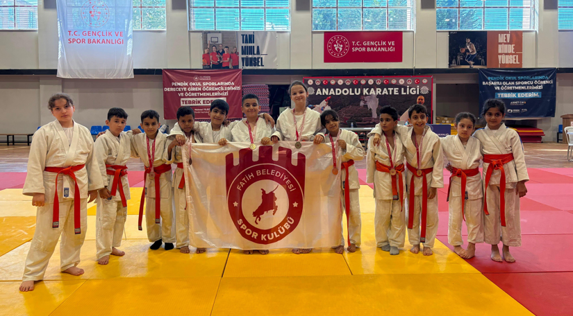 Fatihli Judoculardan Minikler İstanbul Şampiyonası nda 7 Madalyalık Başarı Fatihli Judoculardan Minikler İstanbul Şampiyonası nda 7 Madalyalık Başarı