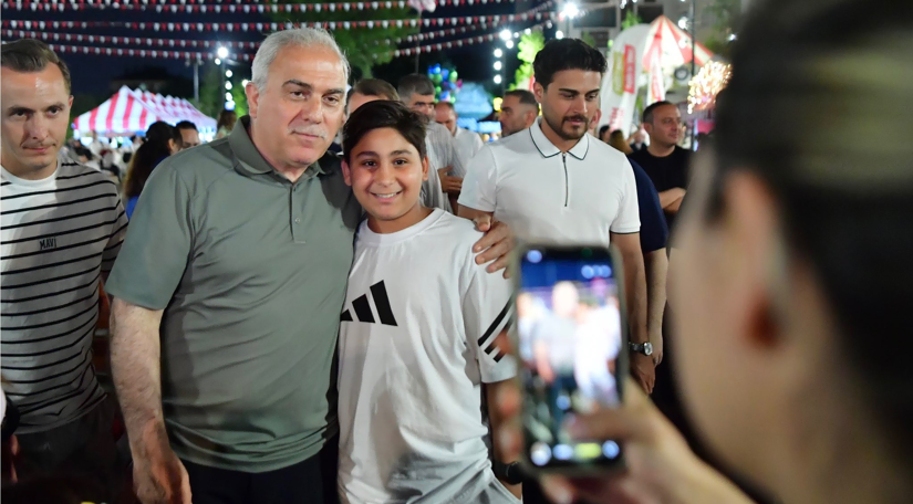 Başkan Turan, Mutlu Çocuk Şenliği nde Çocuklarımız ve Ailelerimizle Buluştu Başkan Turan, Mutlu Çocuk Şenliği nde Çocuklarımız ve Ailelerimizle Buluştu
