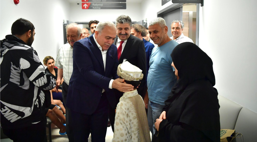 Başkan Turan, Geleneksel Sünnet Programımız Kapsamında Bezmialem Vakıf Üniversitesi Hastanesi nde Çocuklarımızı Ziyaret Etti