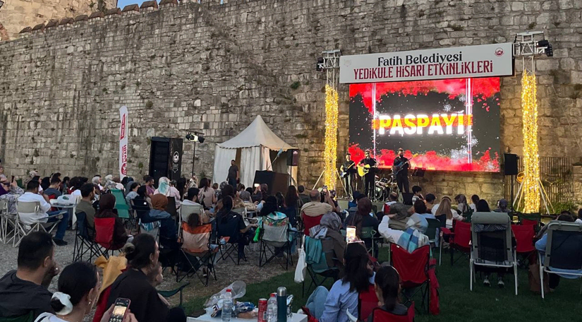 Tarihin Kalbinde Bir Yaz Geleneği: Yedikule Hisarı nda Akustik Akşamlar Devam Ediyor