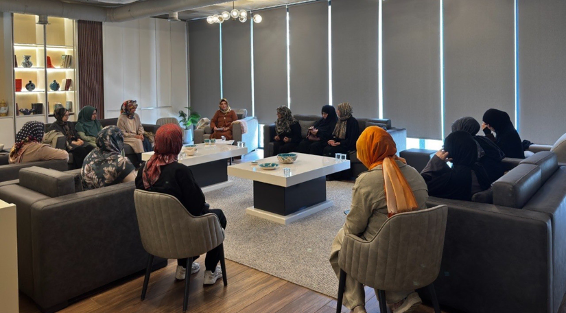 KARINCA El Emeği Eğitim Birimimiz ile Hanım Sahabelerin İzinde: Zehra Çevik Hoca Hanım ın Rehberliğinde GastroSanat ta Manevi Yolculuk