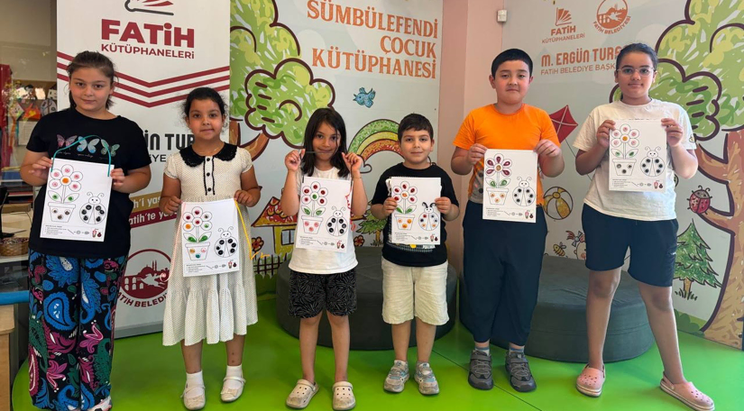 Sümbülefendi Çocuk Kütüphanemizde Renkli Quilling Atölyesiyle Sanat ve Üretim Bir Araya Geldi Sümbülefendi Çocuk Kütüphanemizde Renkli Quilling Atölyesiyle Sanat ve Üretim Bir Araya Geldi