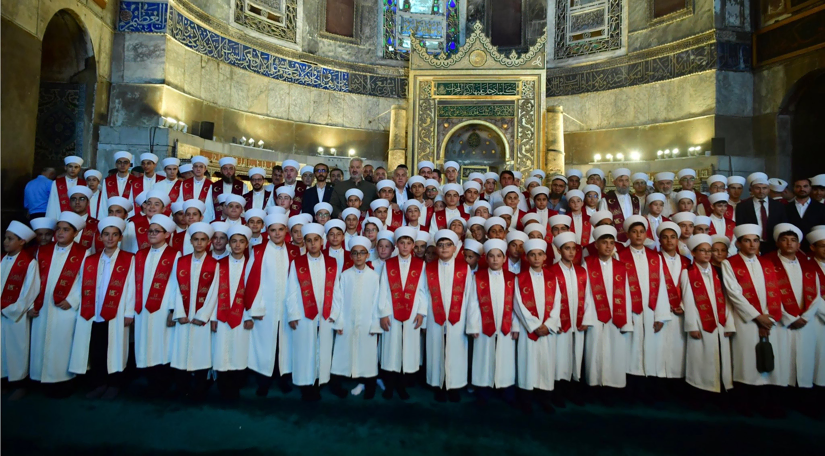 Başkan Turan, 15 Temmuz Şehitleri İçin Ayasofya-i Kebir Cami-i Şerifi nde Düzenlenen “Kutlu Mabed Kutlu Vefa” Programına Katıldı Başkan Turan, 15 Temmuz Şehitleri İçin Ayasofya-i Kebir Cami-i Şerifi nde Düzenlenen “Kutlu Mabed Kutlu Vefa” Programına Katıldı