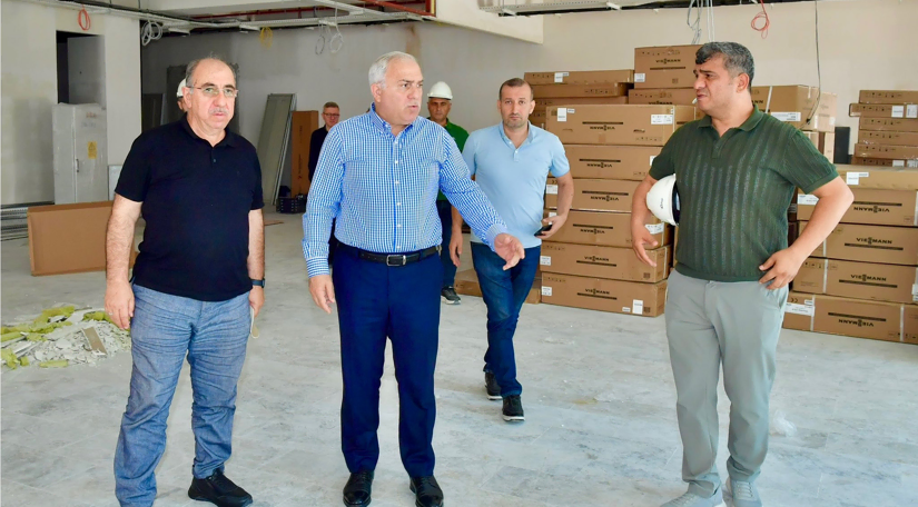 Başkan Turan, Fatih in Yeni Spor Yatırımı Mimar Sinan Spor Kompleksi nde Son Hazırlıkları İnceledi Başkan Turan, Fatih in Yeni Spor Yatırımı Mimar Sinan Spor Kompleksi nde Son Hazırlıkları İnceledi