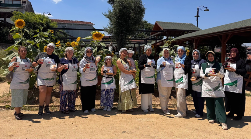 Ayvansaray Bahçe de Geleneksel Lezzet: Tarhana Yapımı Atölyesi Ayvansaray Bahçe de Geleneksel Lezzet: Tarhana Yapımı Atölyesi