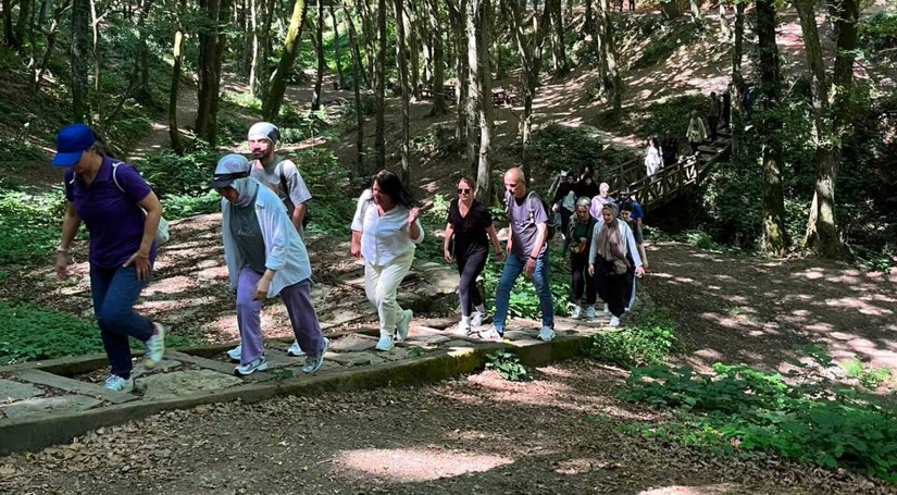Vatandaşlarımız, Kadın ve Aile Birimimizin Belgrad Ormanı'ndaki Trekking Etkinliğiyle Doğayla Buluştu