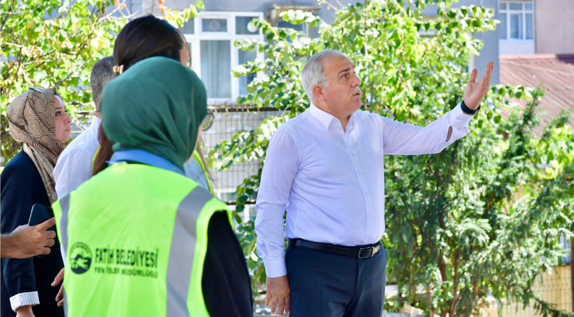 Başkan Turan, Kocamustafapaşa Çok Amaçlı Salon ve Spor Merkezi ndeki Devam Eden Çalışmaları Yerinde İnceledi