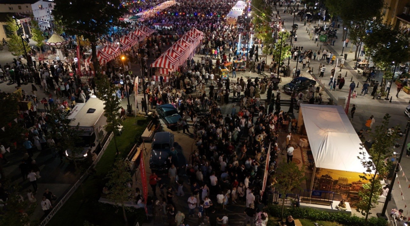Topkapı Kaleiçi Meydanı'nda Nostalji Günlerimiz Yoğun Katılımla Devam Ediyor, Eski Mahalle Hatıraları Yeniden Canlanıyor