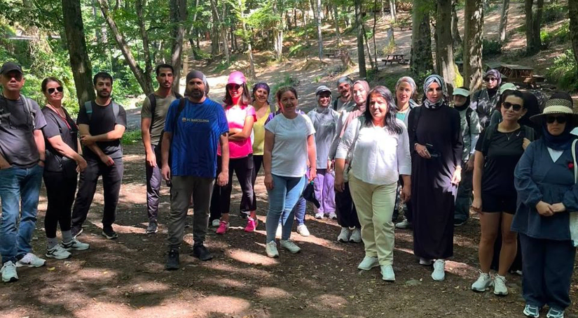 Vatandaşlarımız, Kadın ve Aile Birimimizin Belgrad Ormanı'ndaki Trekking Etkinliğiyle Doğayla Buluştu