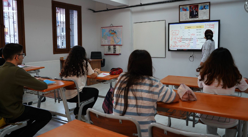 TYT-AYT Hazırlık ve 9-10. Sınıf Okul Destek Kurslarımızda Yeni Dönem Kayıtları Başladı TYT-AYT Hazırlık ve 9-10. Sınıf Okul Destek Kurslarımızda Yeni Dönem Kayıtları Başladı
