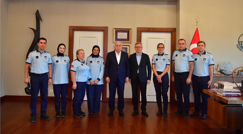 Başkan Turan, Zabıta Teşkilatımızın 200. Yılında Zabıta Haftası Dolayısıyla Teşkilat Mensuplarımızla Bir Araya Gelerek Haftalarını Kutladı Başkan Turan, Zabıta Teşkilatımızın 200. Yılında Zabıta Haftası Dolayısıyla Teşkilat Mensuplarımızla Bir Araya Gelerek Haftalarını Kutladı