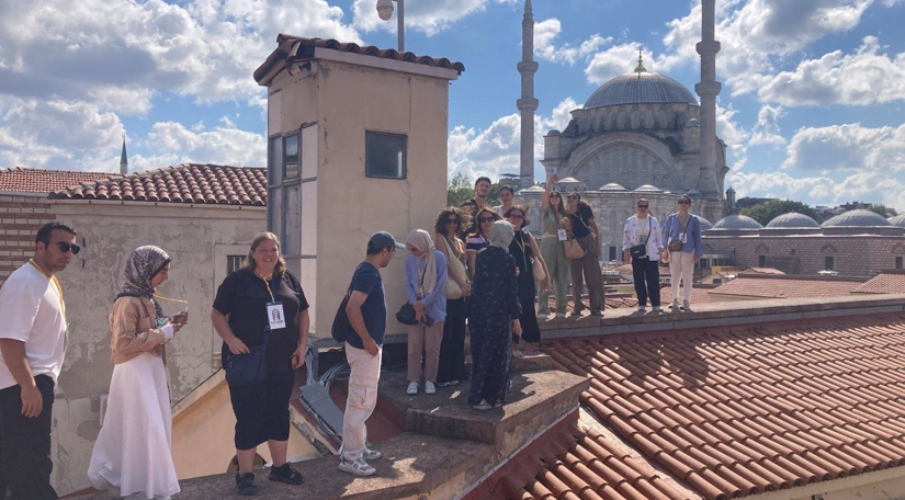 Fatih Belediyesi nden Kapalıçarşı Hanlar Turu: İstanbul un Saklı Köşelerinde Tarihî Yolculuk Fatih Belediyesi nden Kapalıçarşı Hanlar Turu: İstanbul un Saklı Köşelerinde Tarihî Yolculuk