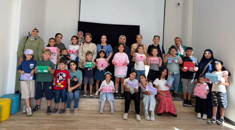 Silivrikapı Çocuk Kütüphanesi'nde Keçeler Çocuklarımızın Hayal Gücüyle Kalemliğe Dönüştü