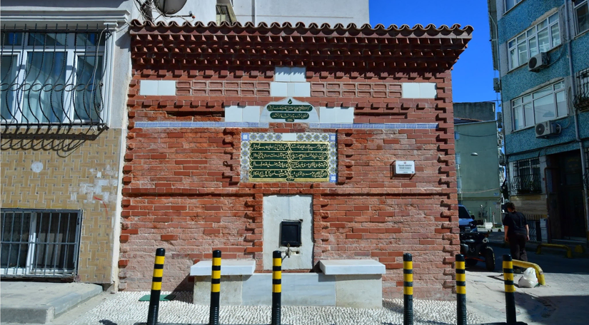 Fatih in 140. Çeşmesi Ebezade Abdullah Ağa Çeşmesi Yeniden Suyuna Kavuştu
