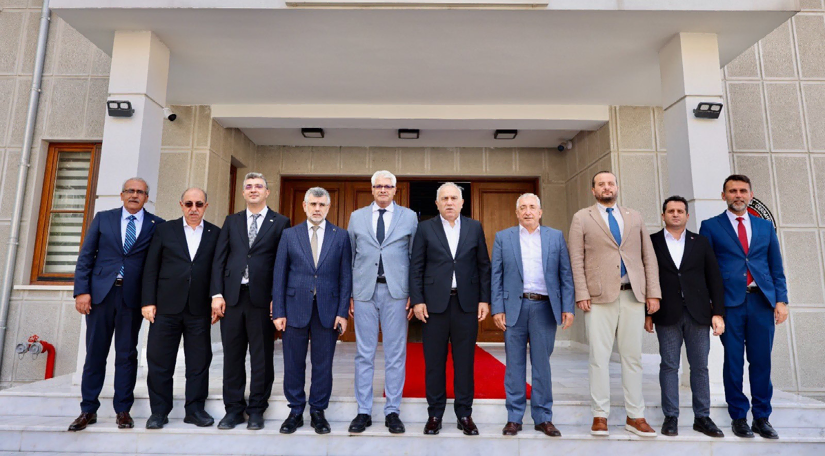 Başkan Turan, Rektör Botanlıoğlu ve İl Kültür ve Turizm Müdürü Keskin Cerrahpaşa Tıp Fakültesi Hastanesindeki Çalışmaları İnceledi Başkan Turan, Rektör Botanlıoğlu ve İl Kültür ve Turizm Müdürü Keskin Cerrahpaşa Tıp Fakültesi Hastanesindeki Çalışmaları İnceledi