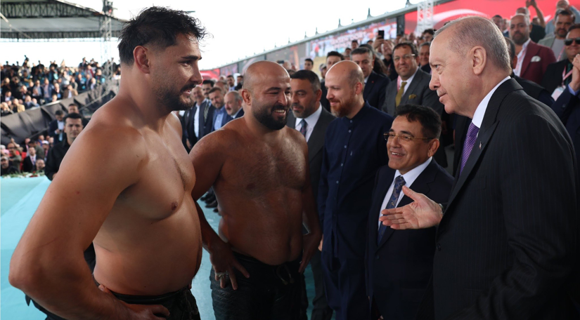 Cumhurbaşkanımız Sayın Recep Tayyip Erdoğan ın Teşrif Ettiği Yağlı Güreş Cumhurbaşkanlığı Kupası nı Başkan Turan Yerinde Takip Etti Cumhurbaşkanımız Sayın Recep Tayyip Erdoğan ın Teşrif Ettiği Yağlı Güreş Cumhurbaşkanlığı Kupası nı Başkan Turan Yerinde Takip Etti