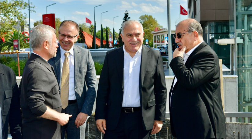 Başkan Turan, Halil Attar Camii nin İhya Projesi Kapsamında Yürütülen Çalışmaları Yerinde İnceledi Başkan Turan, Halil Attar Camii nin İhya Projesi Kapsamında Yürütülen Çalışmaları Yerinde İnceledi