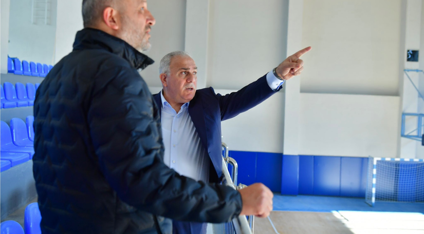 Başkan Turan, Yakında Açılacak Mimar Sinan Spor Kompleksi ndeki Çalışmaları Yerinde İnceledi Başkan Turan, Yakında Açılacak Mimar Sinan Spor Kompleksi ndeki Çalışmaları Yerinde İnceledi