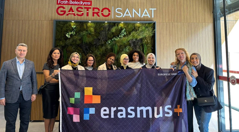 KARINCA El Emeği Eğitim Birimimiz, Erasmus+ Kapsamında The Beach Vakfı Temsilcilerini GastroSanat ta Ağırlayarak Kurslarını Tanıttı KARINCA El Emeği Eğitim Birimimiz, Erasmus+ Kapsamında The Beach Vakfı Temsilcilerini GastroSanat ta Ağırlayarak Kurslarını Tanıttı