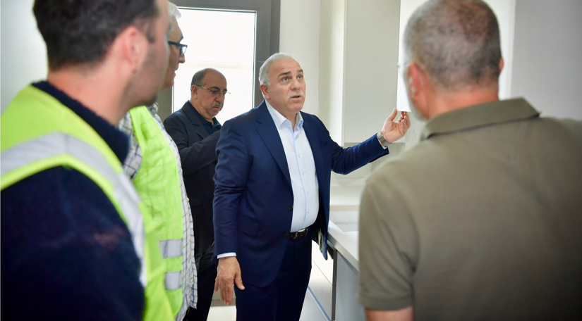 Başkan Turan, Atılgan Sitesi nde Örnek Daireyi İnceledi: Güvenli ve Modern Konutların İnşasında Yüzde 55 e Ulaşıldı Başkan Turan, Atılgan Sitesi nde Örnek Daireyi İnceledi: Güvenli ve Modern Konutların İnşasında Yüzde 55 e Ulaşıldı