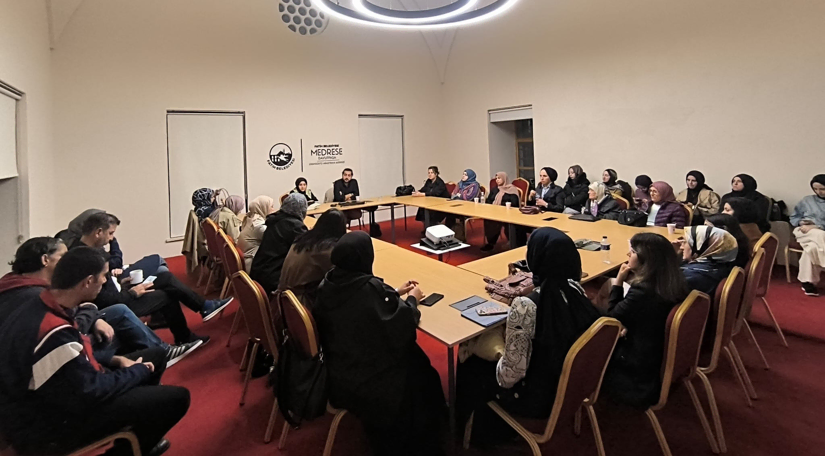 Medrese Davutpaşa da Paylaştıkça Kendimizi ve Birbirimizi Anlamak: “Gel, Konuşalım” Medrese Davutpaşa da Paylaştıkça Kendimizi ve Birbirimizi Anlamak: “Gel, Konuşalım”