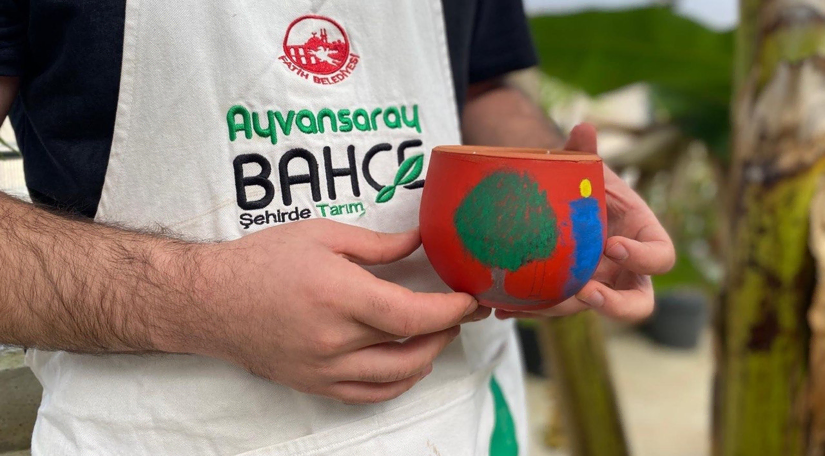 Saksılar Renklendi: Ayvansaray Bahçe de Doğa ve Sanat Buluştu