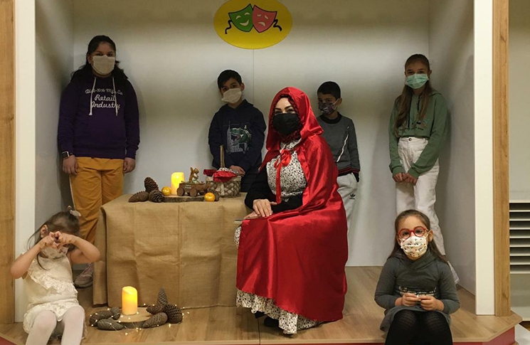 Çocuklarımız Hem Okuyor Hem Eğleniyor Çocuklarımız Hem Okuyor Hem Eğleniyor