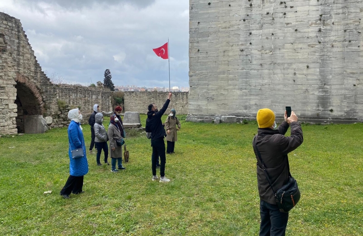 Yedikule Hisarı Kültür Turları Devam Ediyor Yedikule Hisarı Kültür Turları Devam Ediyor