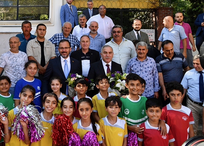 “Yüzme Bilmeyen Kalmasın” Projesi Hız Kesmeden Devam Ediyor “Yüzme Bilmeyen Kalmasın” Projesi Hız Kesmeden Devam Ediyor