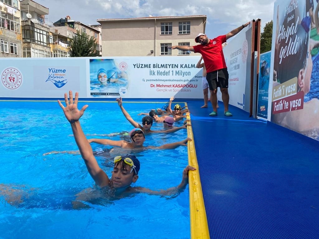 Yaz Havuzları Başlıyor