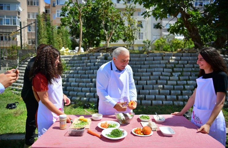 Başkan Turan dan Fit Salata Denemesi